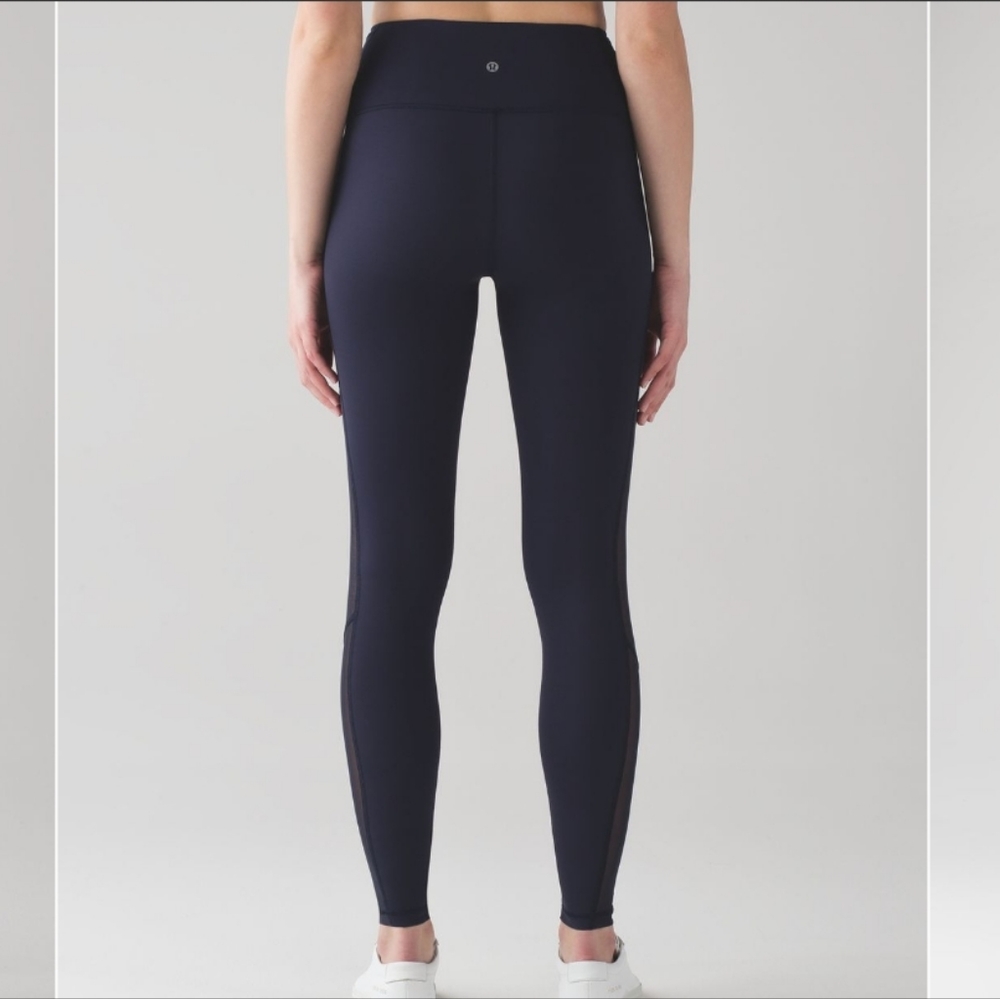 🍋Like New Lululemon Body Con Tight - Picture 2 of 11